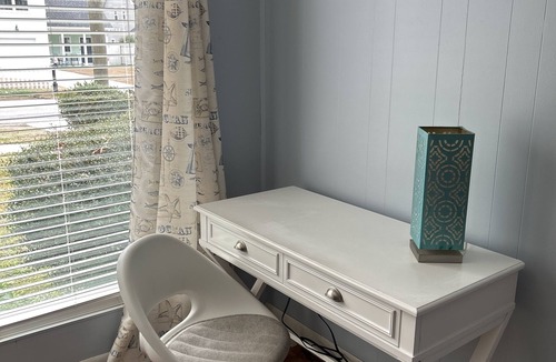 Lincolnville Cottage | Indoor and outdoor space for a 30 day or more stay in Historic Summerville