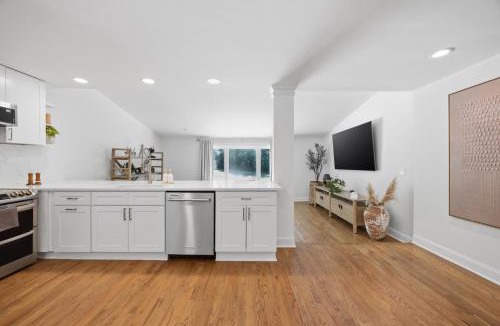 Macon House | Ingleside Luxury Home - 4br - Office - Gym