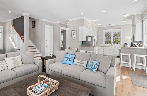 Sunnyside House | "Inn High Cotton" 3 min walk to the beach in Carillon Beach! New Updates 2026!
