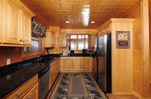 Sevierville Cabin | Insane view, amazing amenities-hot tub, pool table