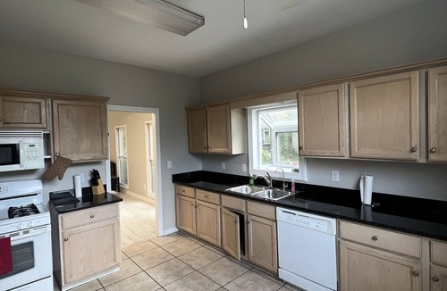 Crestline Heights House | Irondale Three Bedroom House with Parking
