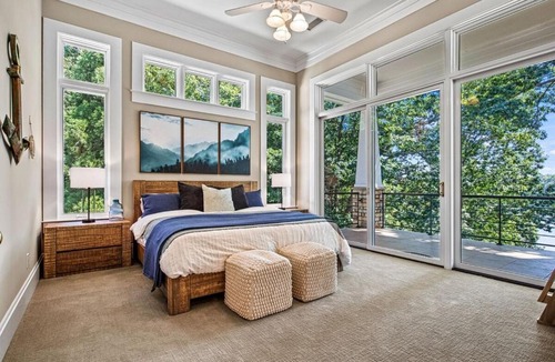 Barium Springs Villa | Island Estate Sleeps 22 Bar Hot Tub Dock