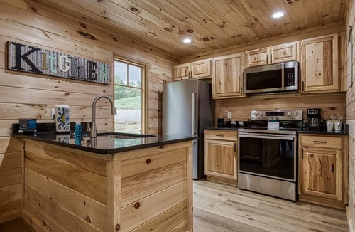 Cosby Cottage | Ivy's Cottage, Pickleball Court, Creek, WIFI, Mountain Views, Starting at $50"