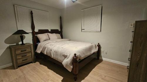Northside Villa | Jacksonville Getaway 3 Bedroom Retreat