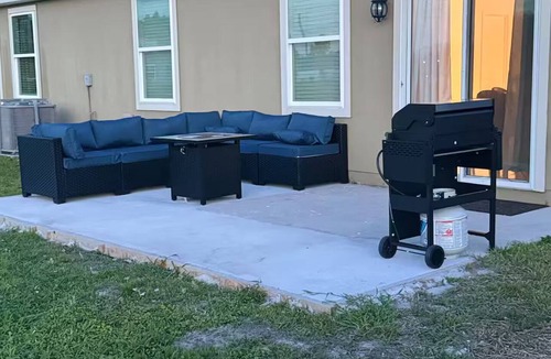 Westside House | Jax Waterfront Retreat at Winchester Ridge