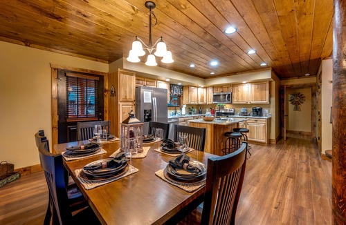 Maggie Valley Cabin | Jeep Fest Book Now!
