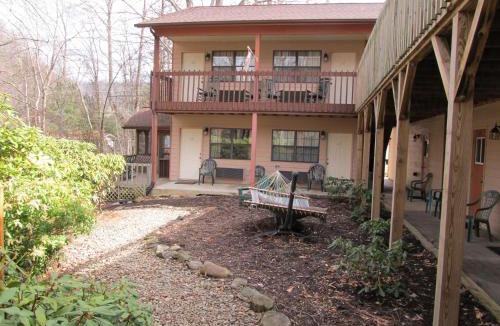 Valley Creek Run Hotel | Jonathan Creek Inn