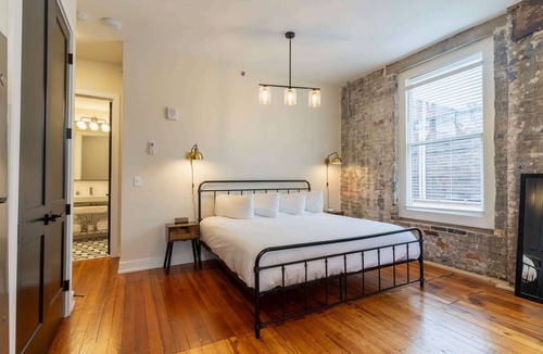Frankfort Hotel | Junior Suite, King