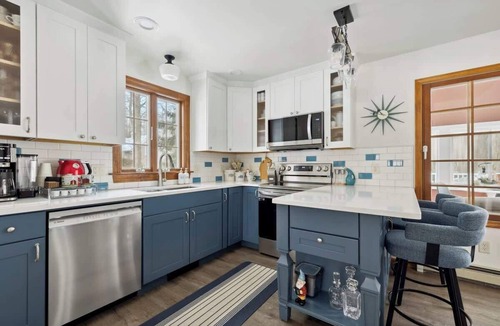 Glenn House | Juniper Presents: Lake Escape - Hot Tub, Grill & Firepit Fun