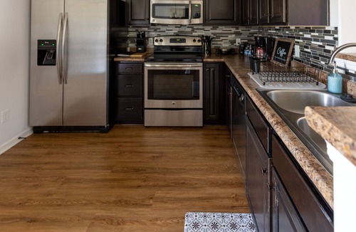 Harvest House | K's PLACE - 3 BED 2 BATH ESTATE