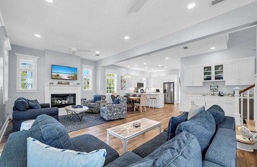 Sunnyside House | Keep Calm and Carillon: Spacious Family Beach Home Close to Beach Walkover