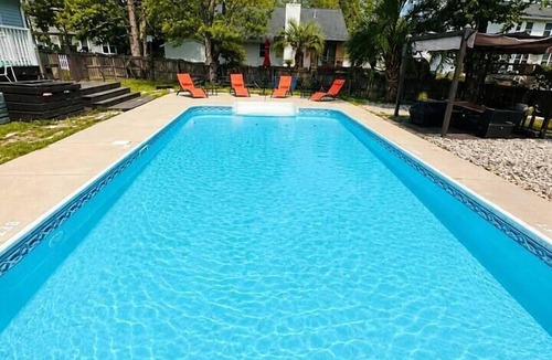 Huntcliff House | King Ensuite Retreat | Private Pool Game Room