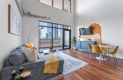 Atlantic Station Area Apartment | King + Queen 2-Story Loft w/2 Ensuite Baths, Private Balcony @ Atlantic Station