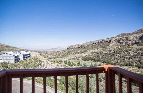 Mount Charleston Hotel | King Room at The Retreat on Charleston Peak – All-Season Mountain Escape