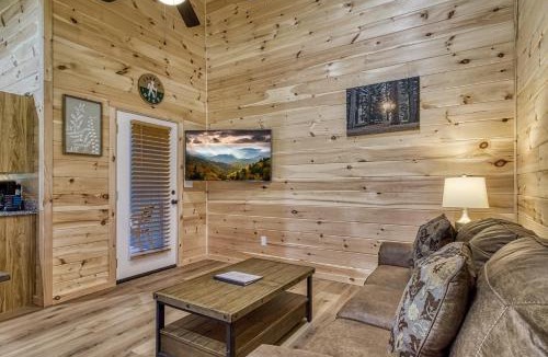 Cosby House | Kitt's Cottage, Pickleball Court, Creek, WIFI, Mountain Views, Starting at 79"