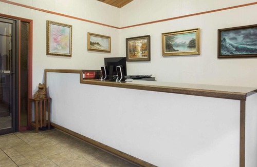 Boardman Hotel | Knights Inn Boardman