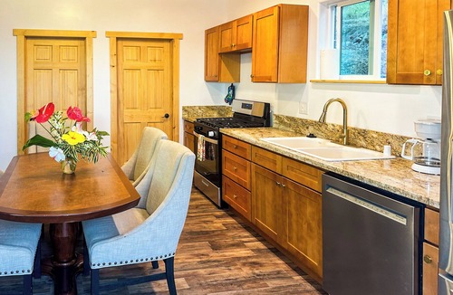 Opihihale House | Kona Ocean Paradise with Pool and Hot Tub