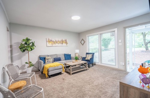 Forest Park House | Kozy rach style home near ATL airport