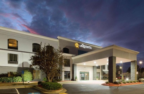 Town Center Hotel | La Quinta by Wyndham Kennesaw