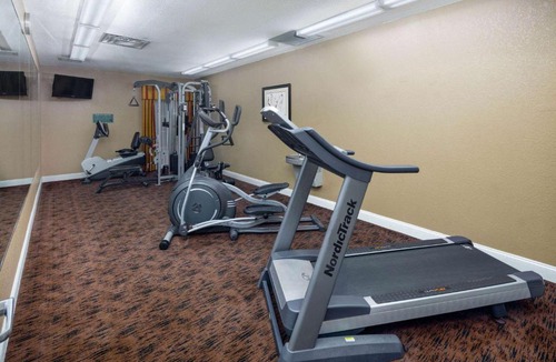 Macon Hotel | La Quinta by Wyndham Macon West