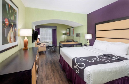 Flemington Hotel | La Quinta Inn & Suites by Wyndham Hinesville - Fort Stewart