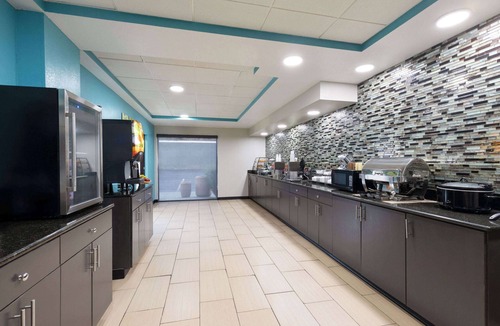 Kodak Hotel | La Quinta Inn & Suites by Wyndham Sevierville/Kodak