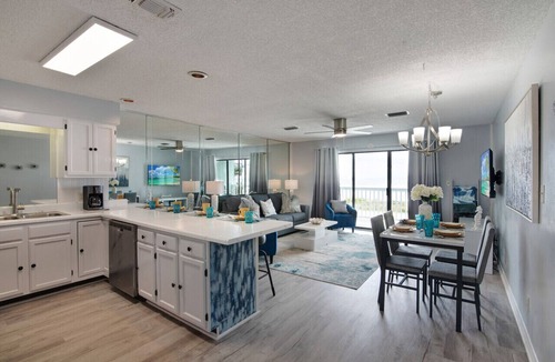 Laguna Beach Condo | Laguna Beach Gulf Front Condo with Stunning Views