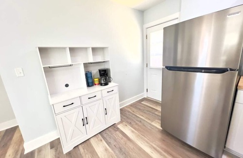 Laguna Beach House | Laguna Beach Bungalow|Sleeps4|Patio|Steps to the sand!