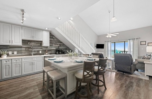 Laguna Beach Condo | Laguna Beach Gulf Front Condo with Pool