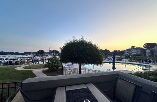 Cornelius Condo | Lake front 2Bedroom & 2bath condo Ground floor