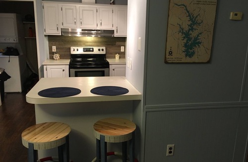 Mooresville House | Lake Front cottage near shopping. Quiet cove on Lake Norman. With lake toys