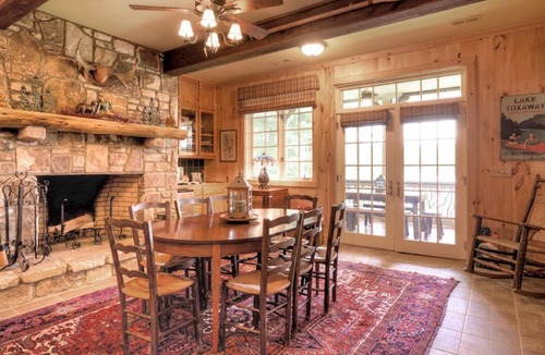 Lake Toxaway House | Lake-front luxury is waiting in the Grant-McDonald Lake Home.