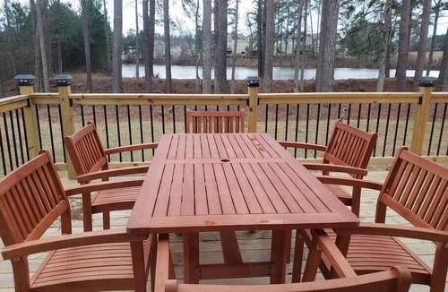 Morrow House | Lake-Front View Home W/Open Deck & 2 King Beds