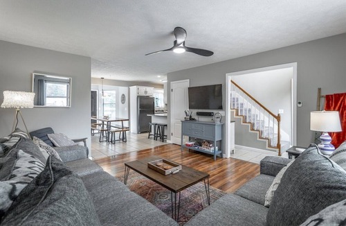 Trenton House | Lake Hills Landing | Family Friendly+Hot Tub