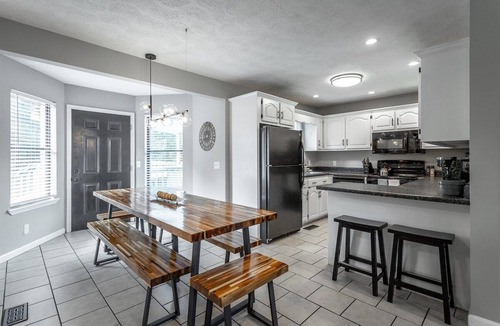 Trenton House | Lake Hills Landing | Family Friendly+Hot Tub