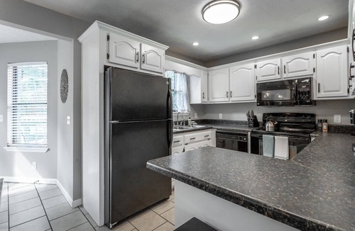 Trenton House | Lake Hills Landing | Family Friendly+Hot Tub
