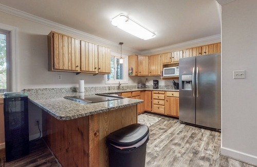 Estill Springs House | Lake Life 4 Bedroom, 3 Bath, Sleeps 12.