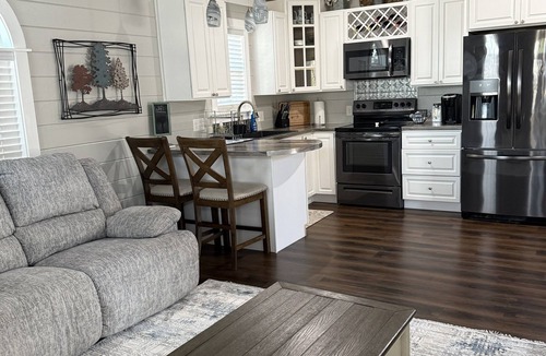 Guntersville House | Lake-Life Hideaway with RV/Boat Parking – Near Lake Guntersville