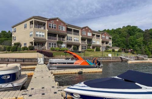 Alexander City House | Lake Martin Retreat w/Deck: 4 Mi to Wind Creek!