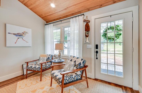 Dadeville House | Lake Martin Retreat w/Private Dock & Boat Launch