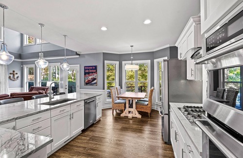 Mayhew House | Lake Norman Lakeside Retreat with Optional Pontoon Rental