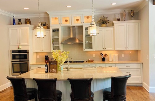 Mayhew House | Lake Norman Luxury 6 br House Pool, Hot tub, Outdoor Oasis. Pets ok!