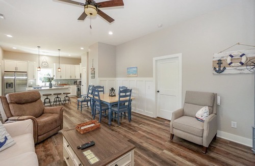 Mooresville Apartment | Lake Norman - Tranquility Cove - Beautiful Lakefront Apartment