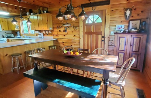 Eatonton House | Lake Sinclair Log Cabin with Private Beach