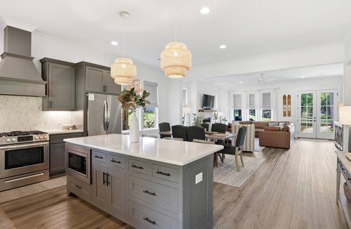 Dadeville House | Lakefront home. Beach. Kayaks. Dock. Outdoor fireplace & TV. Neighborhood Pool.