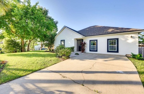 Riverview House | Lakefront Living on Ribault Scenic Dr