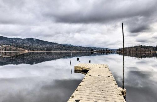Clear Lake House | Lakefront Mount Vernon Home w/Private Dock!