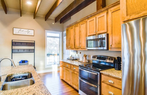 Double Springs House | Lakefront Retreat: Dock,Paddleboard,Kayak& Fishing