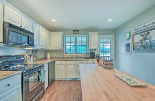 Eatonton House | Lakefront Retreat w/Deep Water + Great Views!