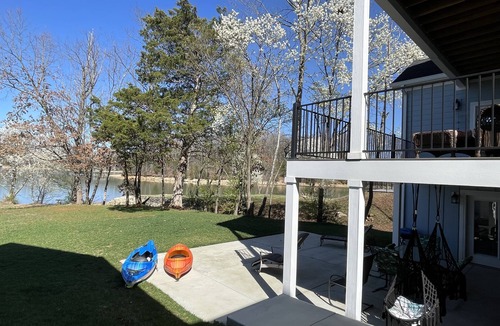 Winchester House | Lakehouse 4BR4BA FreeKayaks 2Kitchen DoubleDeck SwimPool BoatRamp FamilyVacation